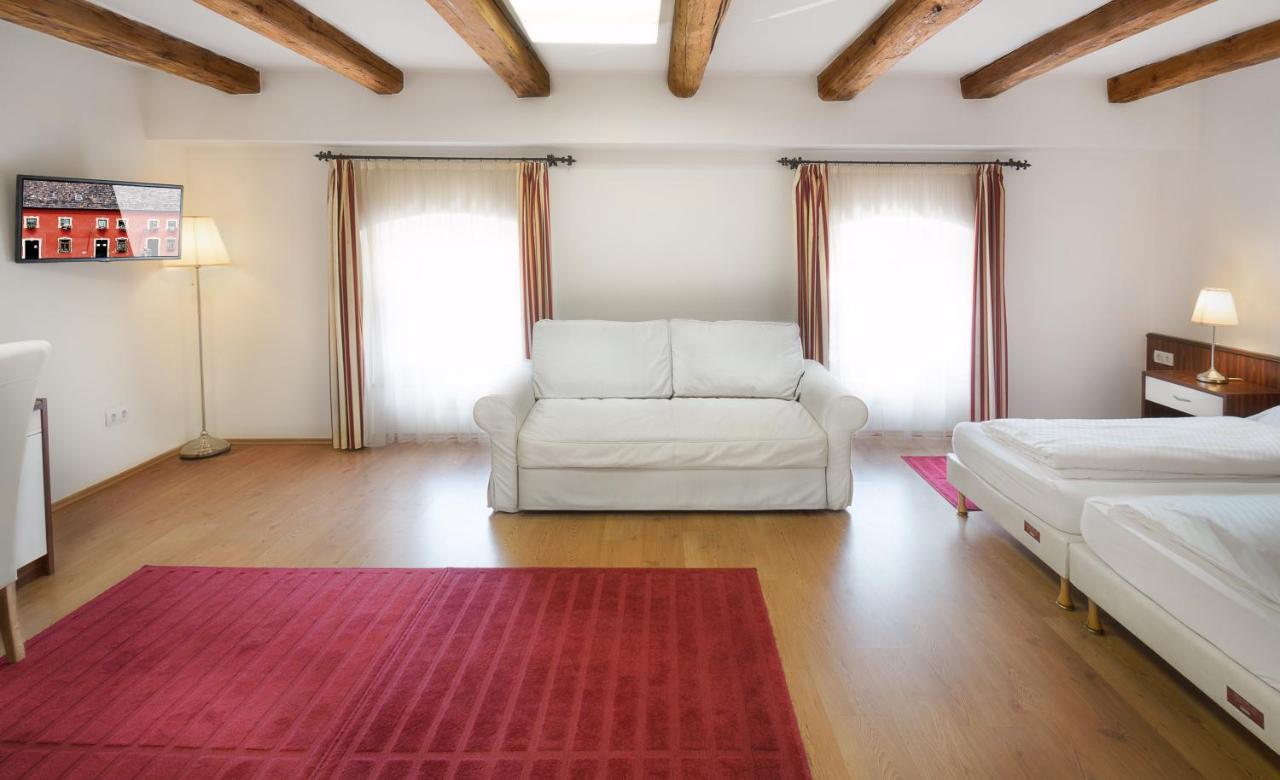 Bed and Breakfast Rubra Panzio à Vác Extérieur photo