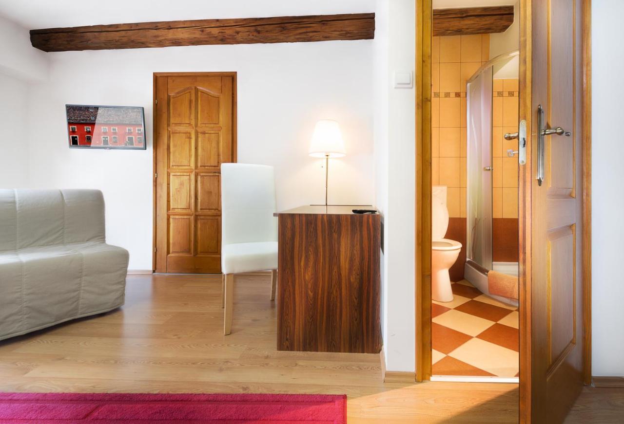 Bed and Breakfast Rubra Panzio à Vác Extérieur photo